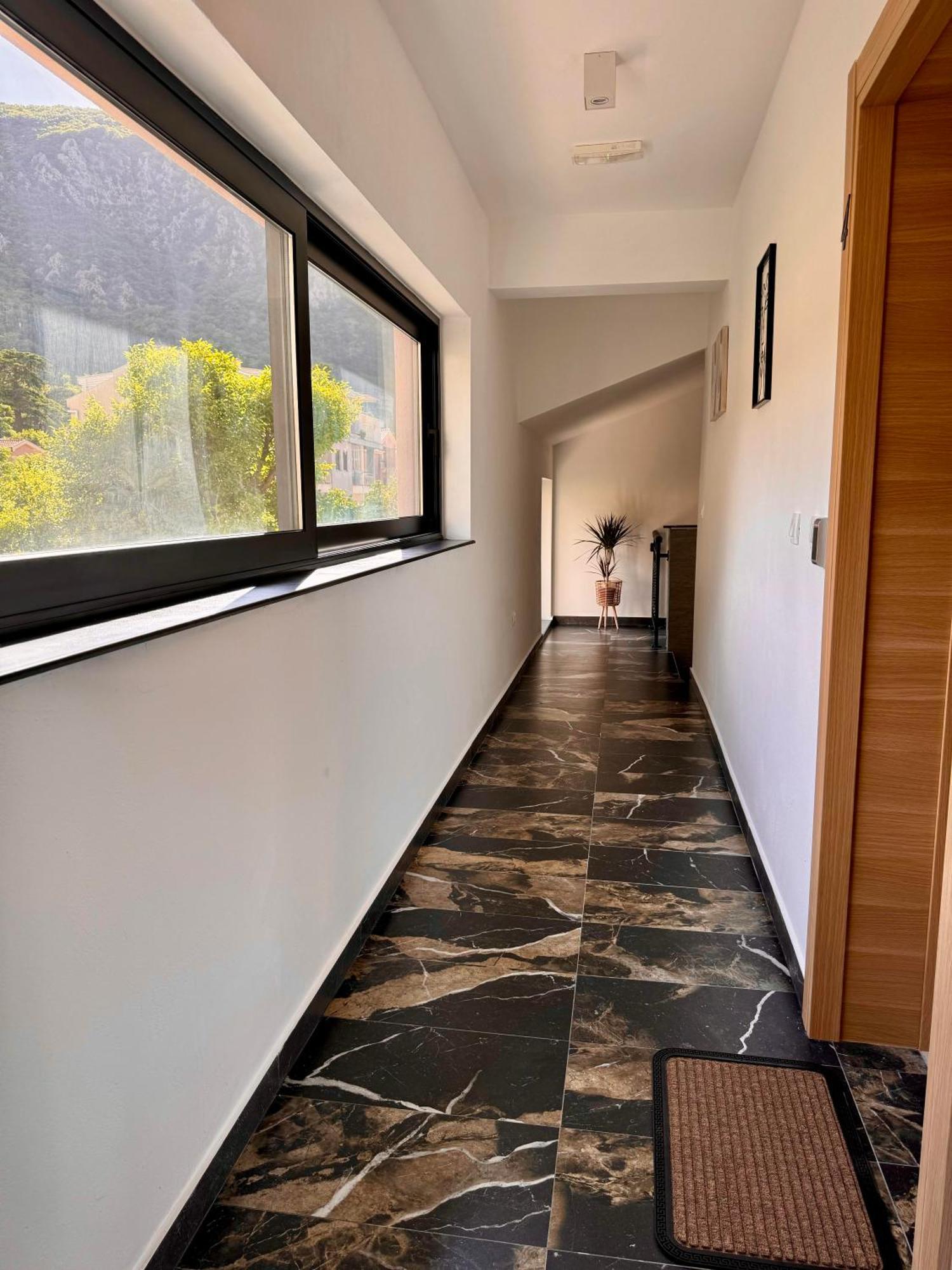 Harmony Garden Apartments Котор Екстер'єр фото