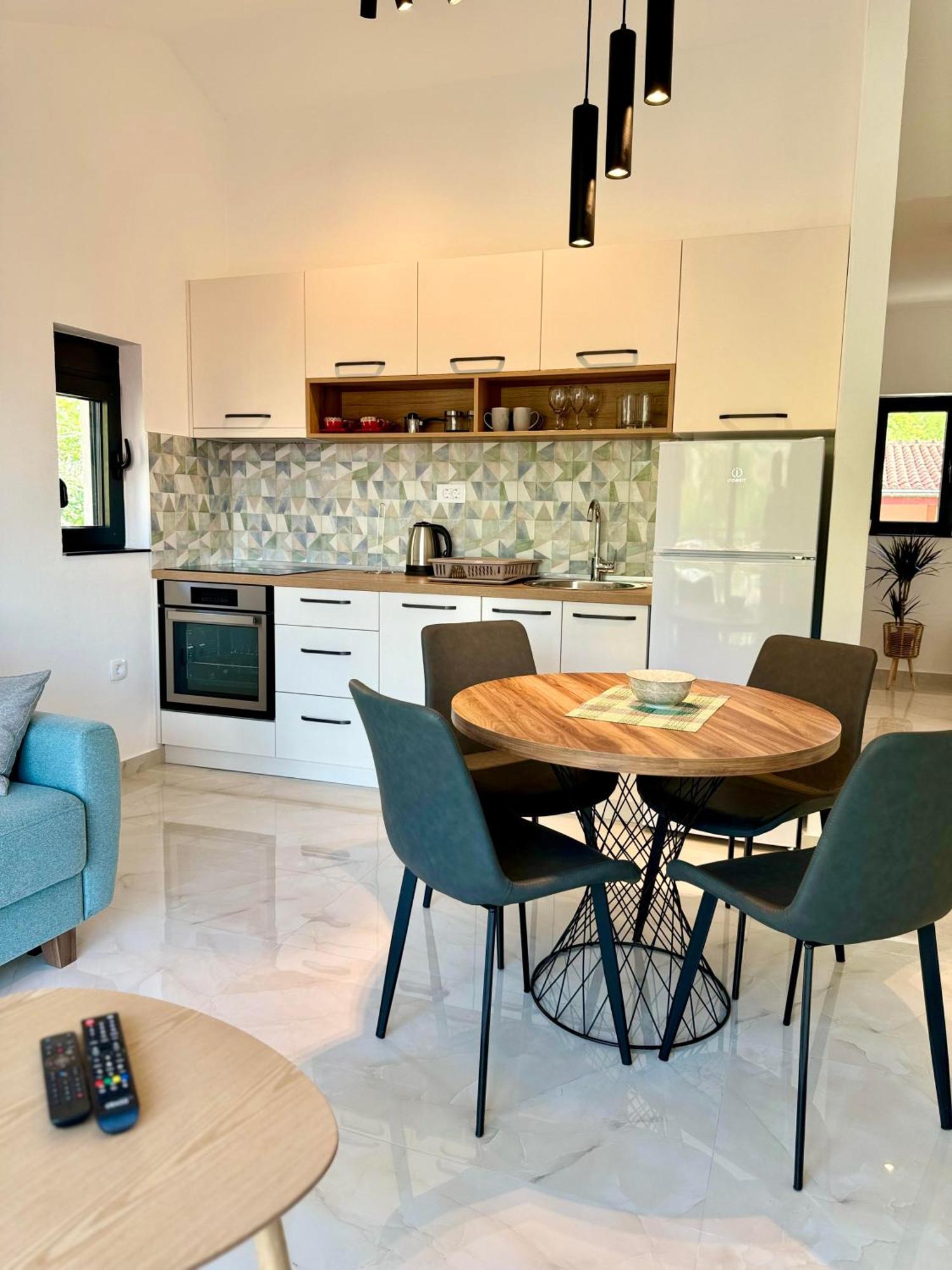 Harmony Garden Apartments Котор Екстер'єр фото