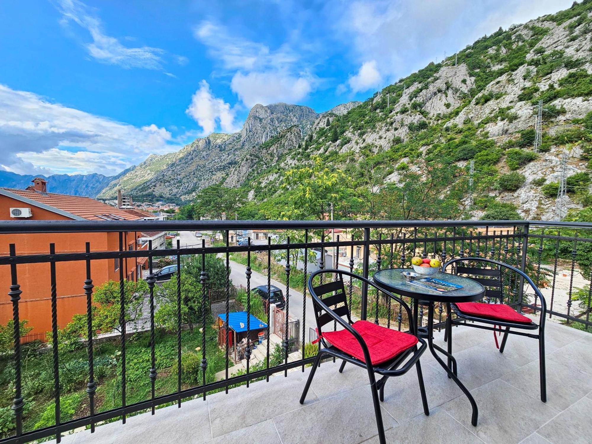 Harmony Garden Apartments Котор Екстер'єр фото