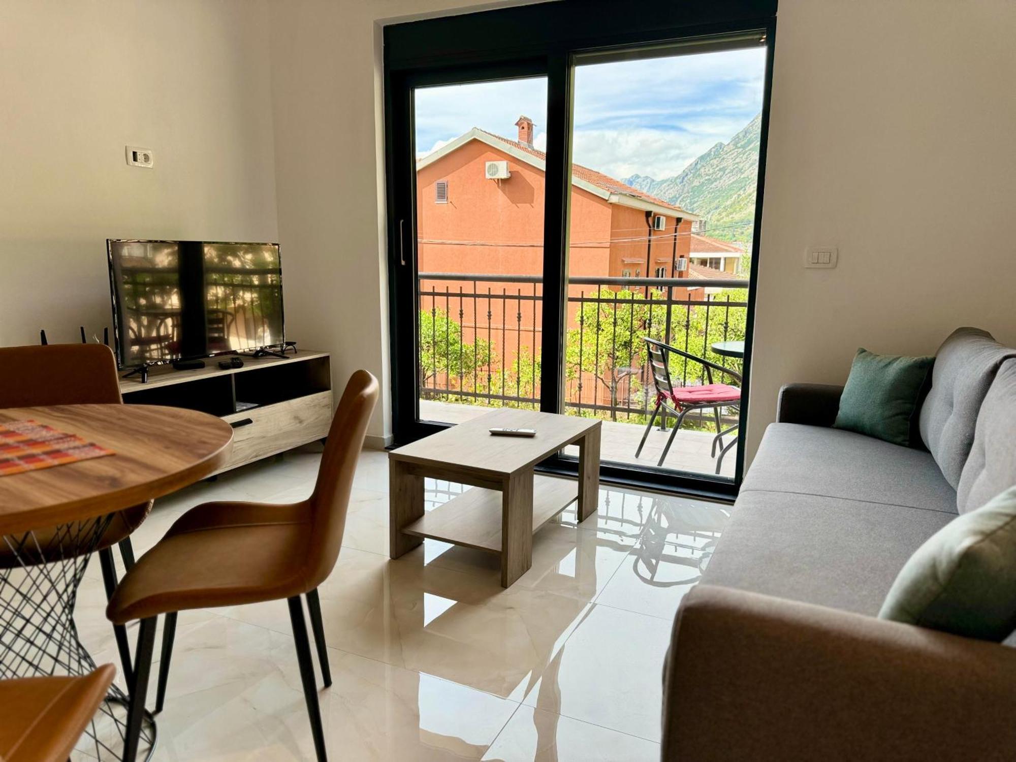Harmony Garden Apartments Котор Екстер'єр фото