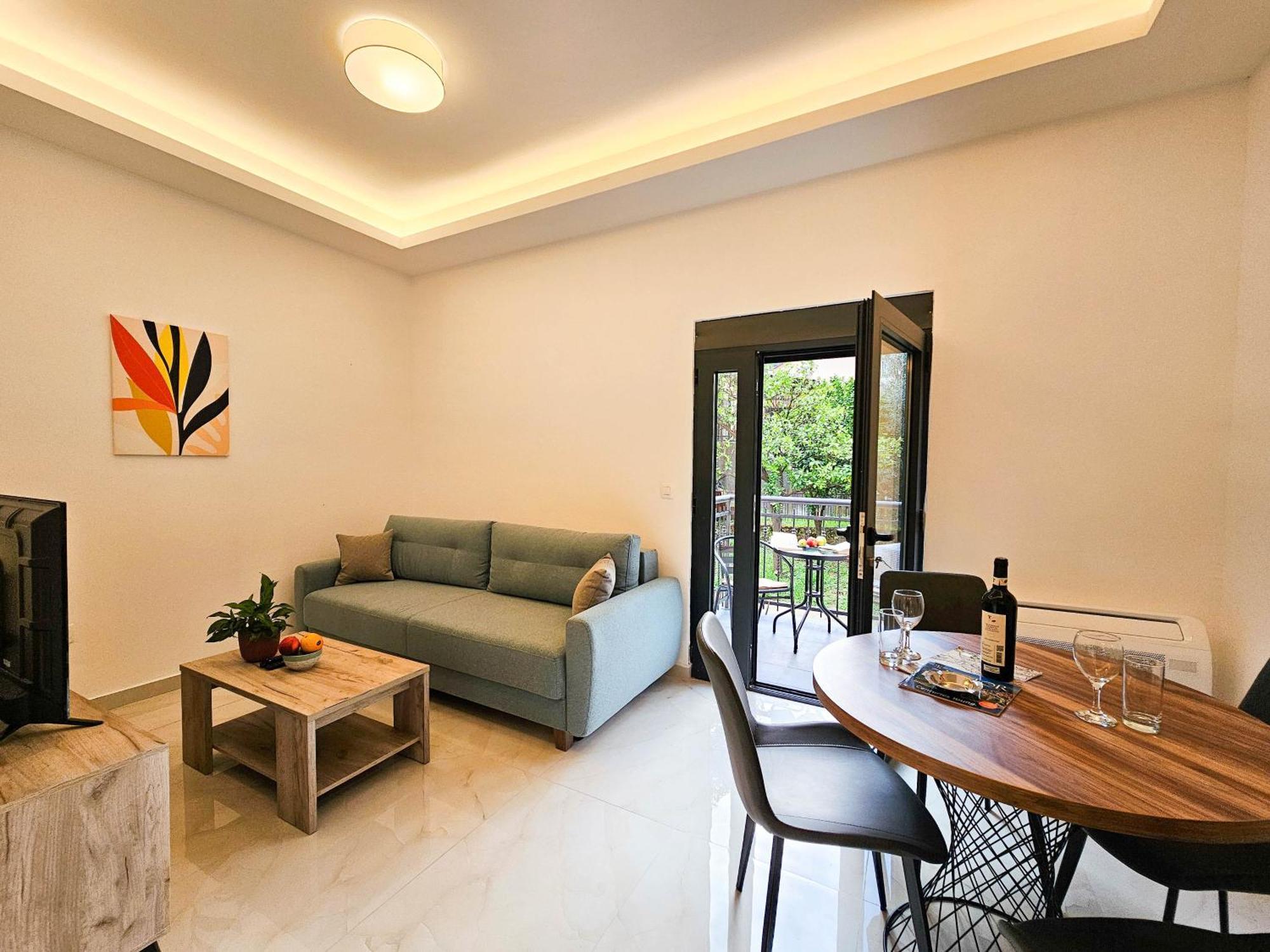 Harmony Garden Apartments Котор Екстер'єр фото